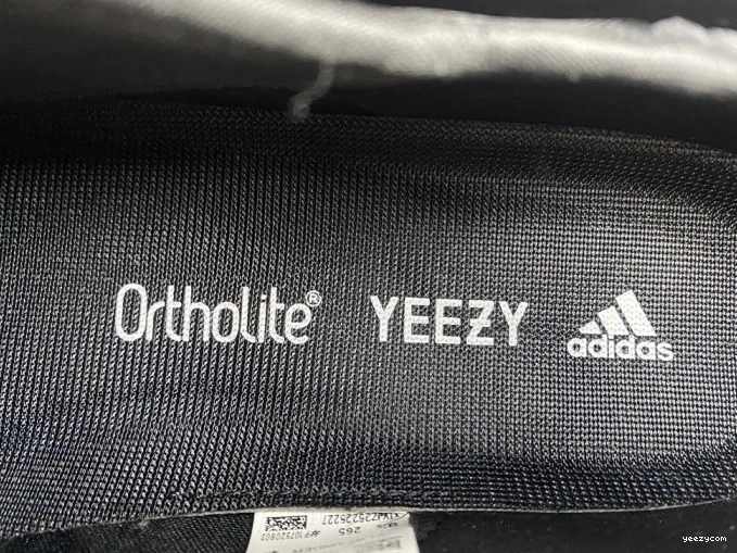 400 H68032 YEEZY ADIDAS 1010